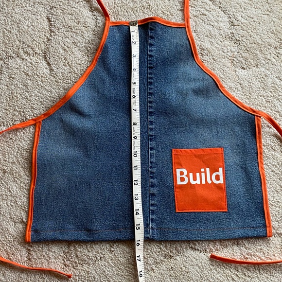 Hand crafted child denim apron - Picture 2 of 4